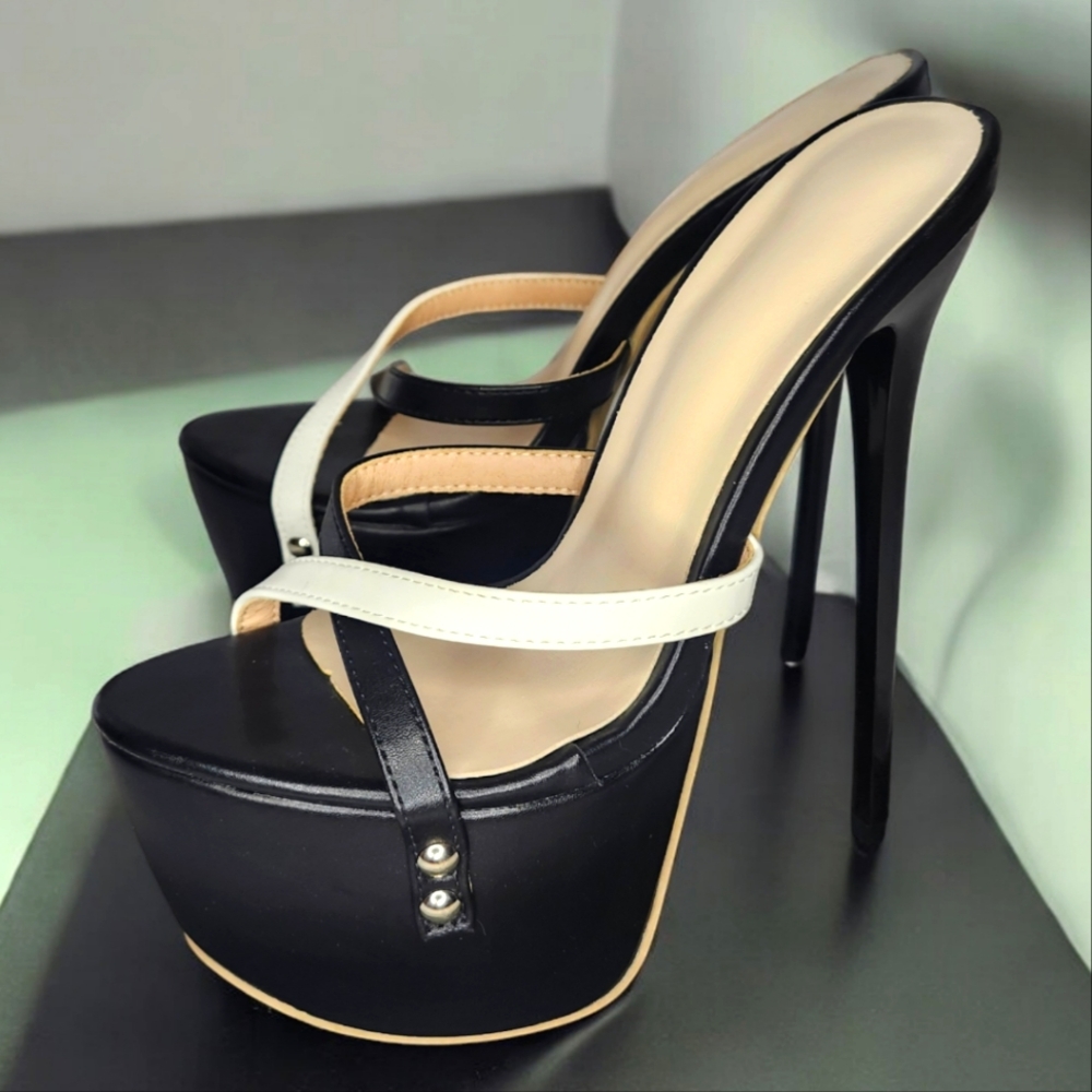 Stiletto Cross Strap Sandals- 36 (5.5/6)